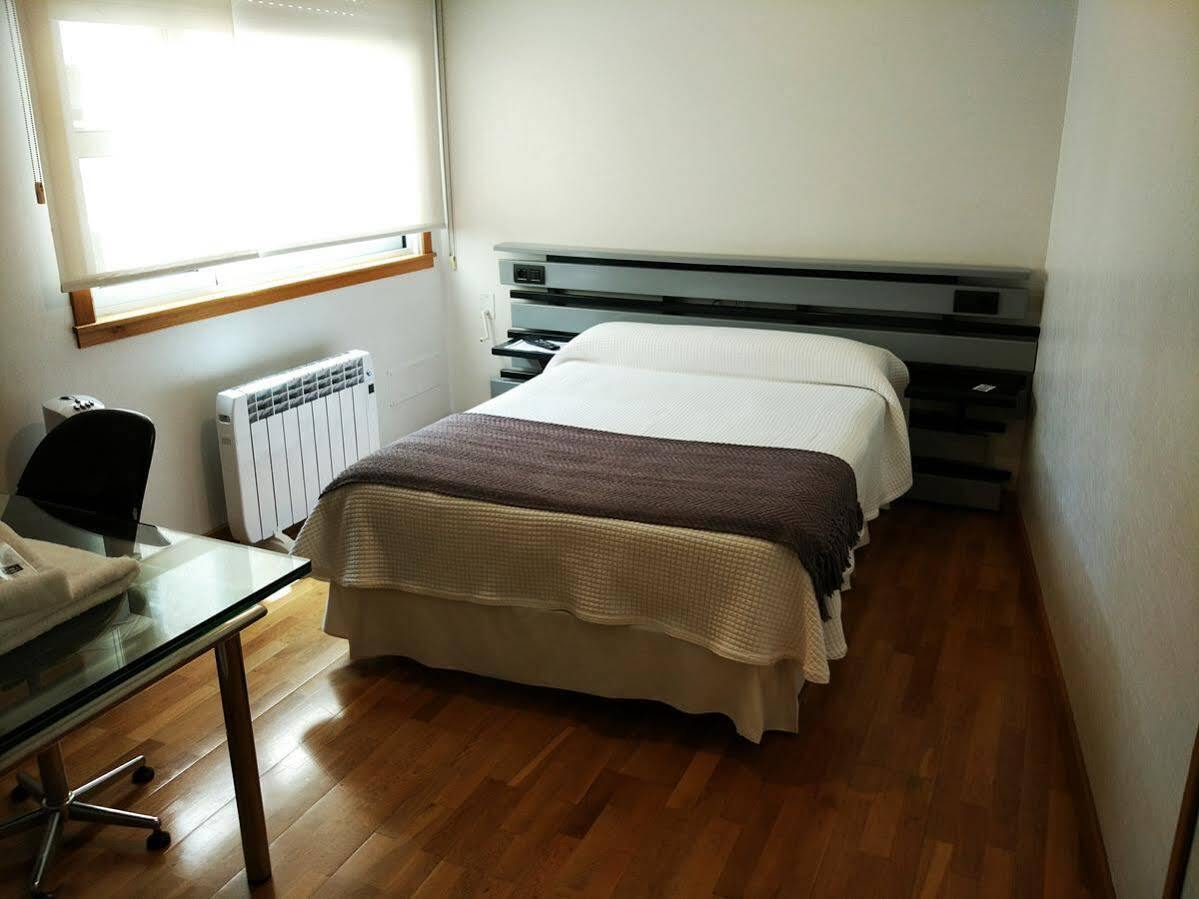 Hotel Ofi La Corogne Extérieur photo
