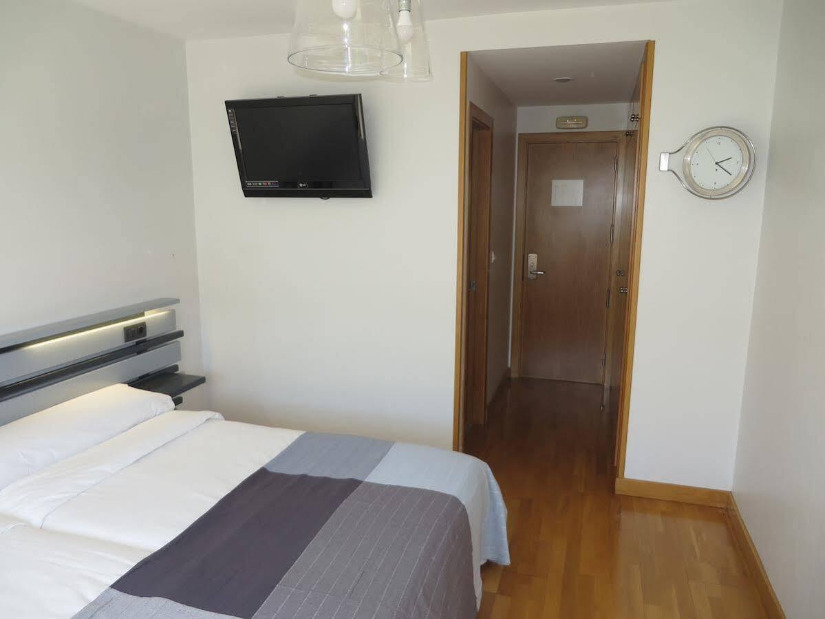 Hotel Ofi La Corogne Extérieur photo